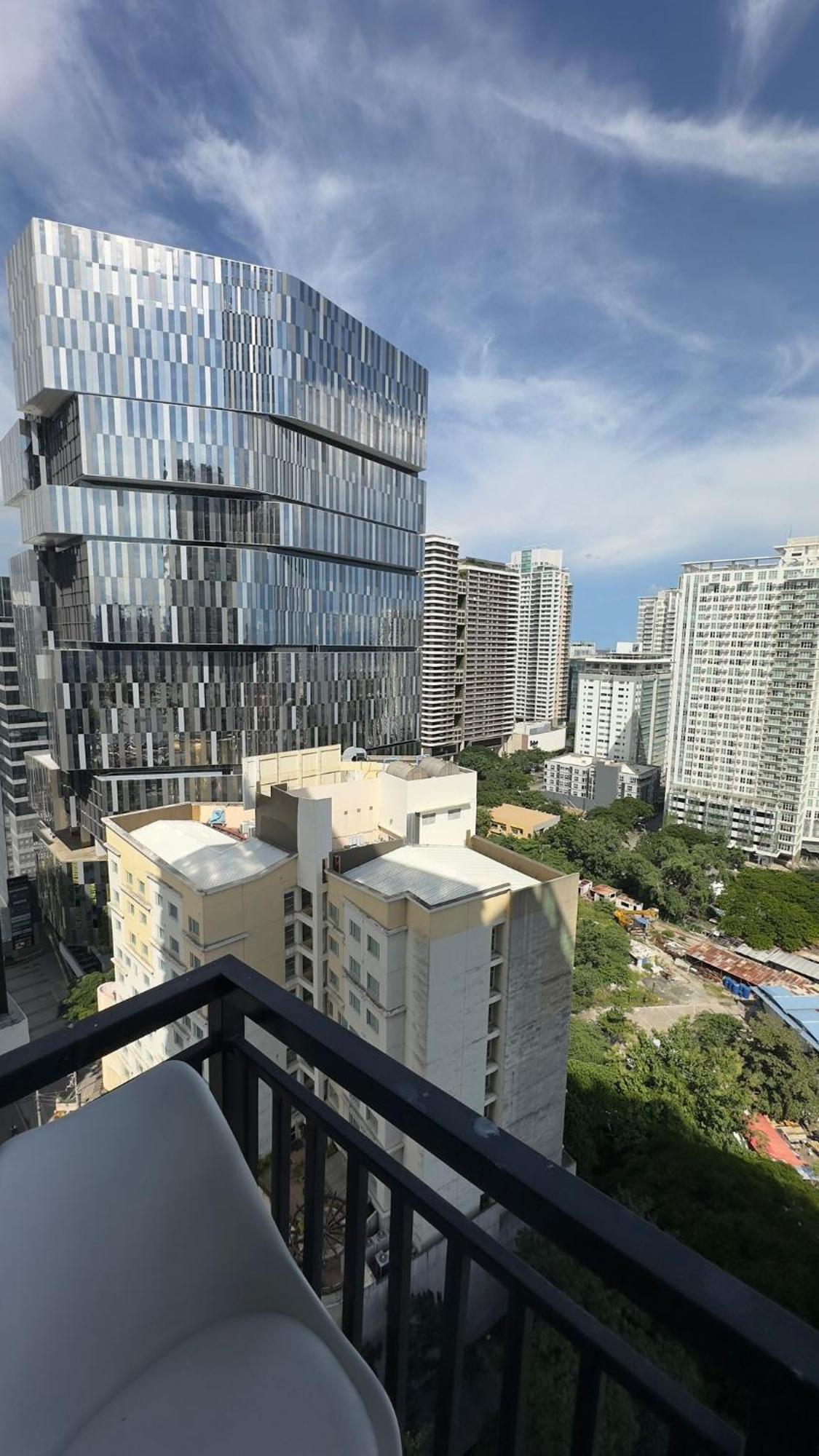 Modern & Comfy Studio - Steps From Ayala Mall, Cebu City 外观 照片